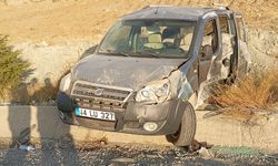 Malatya'da Su Kanalına Çarpan Araçtaki 1 Kişi Yaralandı