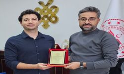 Bingöl’deki Doktordan Büyük Başarı: 'Türkiye Birincisi' Oldu