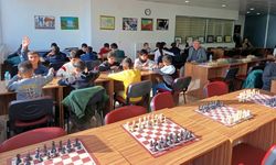 Satranç Turnuvasında Ilıcalar Ortaokulu Farkı