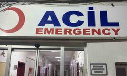 Liseliler Arasında Bıçaklı Kavga: 2 Yaralı