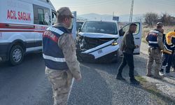Elazığ’da İki Otomobil Çarpıştı: 3 Yaralı