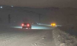 Kurubaş Geçidi’nde Tipi Sürücülere Zor Anlar Yaşattı