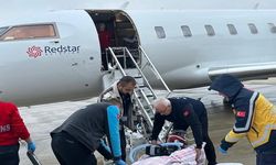 Ağrı'da Riskli Gebelik Sürecindeki Kadın, Ambulans Uçakla Ankara'ya Sevkedildi