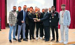 Bingöl Üniversitesinde Sporun En İyileri Ödüllendirildi
