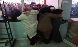 Diyarbakır'da Ucuzluk Pazarının Açılışında İzdiham Oluştu