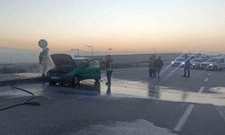 Elazığ'da Seyir Halindeki Otomobilde Yangın