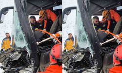 Yolcu Otobüsü Tıra Çarptı: Yaralılar Var