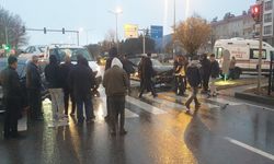 Ambulansa Yol Verirken Kazaya Yolaçtı
