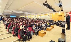 Bingöl'de Aile Yılı Kapsamında Öğrenci ve Ailelere Yönelik Konferans