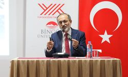Prof. Dr. Çelik, Bingöl TBMM Fen Lisesi’nde Konferans Verdi
