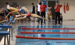 Bingöl’de Yüzme Yarışmaları Heyecanı