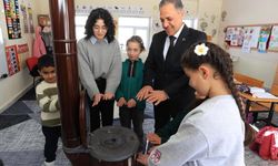 Vali Usta’dan 4 Öğrencisi Bulunan Okula Ziyaret