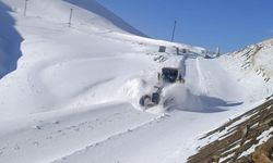 Hakkari’de 97 Köy ve Mezra Yolu Ulaşıma Kapandı