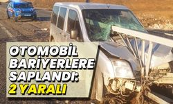 Araç Bariyerlere Saplandı: 2 Yaralı