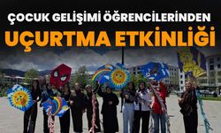 Çocuk Gelişimi Öğrencilerinden Uçurtma Etkinliği