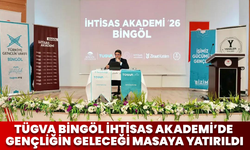 TÜGVA Bingöl İhtisas Akademi’de Gençliğin Geleceği Masaya Yatırıldı
