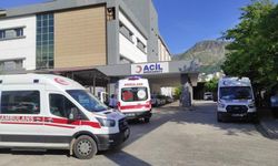 Otomobil Şarampole Yuvarlandı: Anne ve Oğlu Hayatını Kaybetti, 4 Kişi Yaralandı
