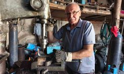 50 Yıllık Demir Ustası Mesleğini Yaşatıyor