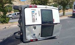 Silvan’da Trafik Kazası: 2 Yaralı