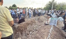 Bingöl Diyarbakır Yolunun Lice-Üçyol Mevkiindeki Kazada Aynı Aileden 7 Kişi Öldü