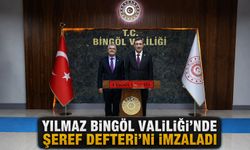 Yılmaz Bingöl Valiliği’nde Şeref Defteri’ni İmzaladı