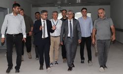Vali Çelik, Yeni Hastane Binasında İncelemelerde Bulundu