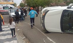 Bingöl'de Trafik Kazası: Ciple Çarpışan Kamyonet Devrildi