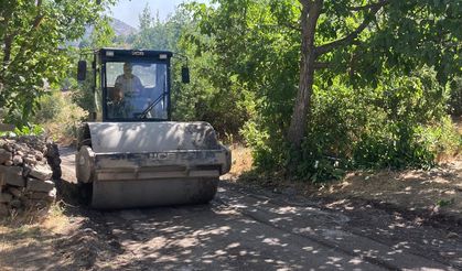 Adaklı Karaçubuk Yolunda Asfalt Çalışması