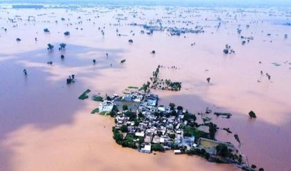 Pakistan’da Ölü Sayısı 840’ı Aştı