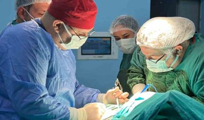 İlçedeki Hastanede İlk Kez Yapıldı: Guatr Ameliyatı