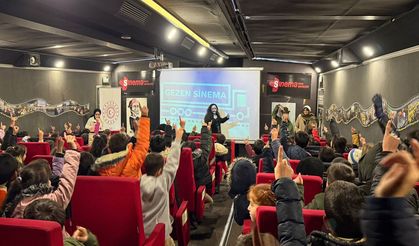 Bingöl’ün İlçesinde Öğrencilerin Sinema Keyfi