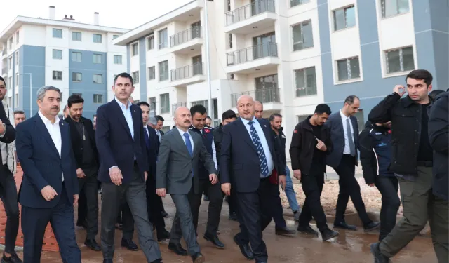 Bakan Kurum, Adıyaman'da İncelemelerde Bulundu