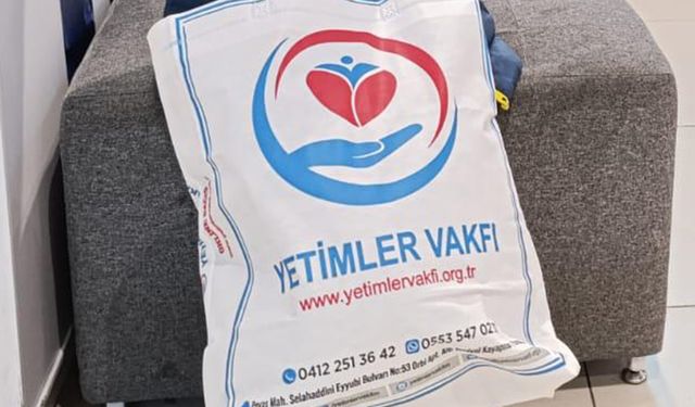 Bingöl’de yetim çocuklara bot ve mont yardımı yapıldı