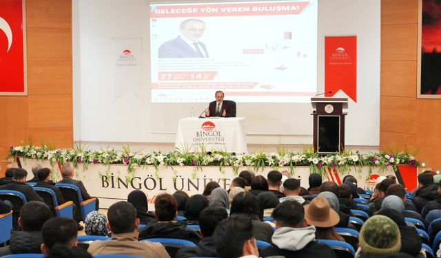 Rektör Çelik'ten Gençlere Tavsiye: Başarı İçin Hedef Belirleyin!