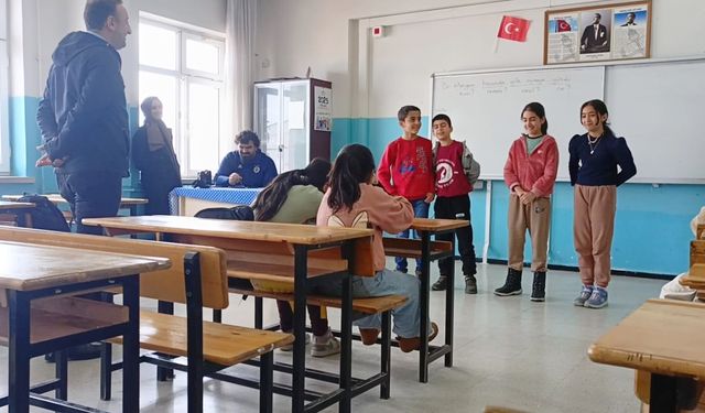 Öğrenciler Zazaca Tiyatroya Hazırlanıyor