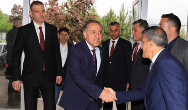 Vali Usta’dan Gençlik ve Spor İl Müdürlüğü’ne Hayırlı Olsun Ziyareti