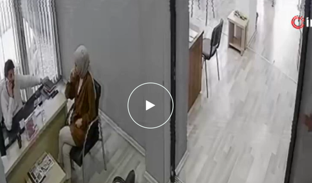 Boğazına Erik Kaçan İşçiyi Patronu Heimlich Manevrasıyla Kurtardı
