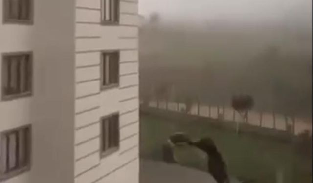 Bingöl’de Fırtınada Çatıdan Kopan Parça Çocuğun Üzerine Düştü