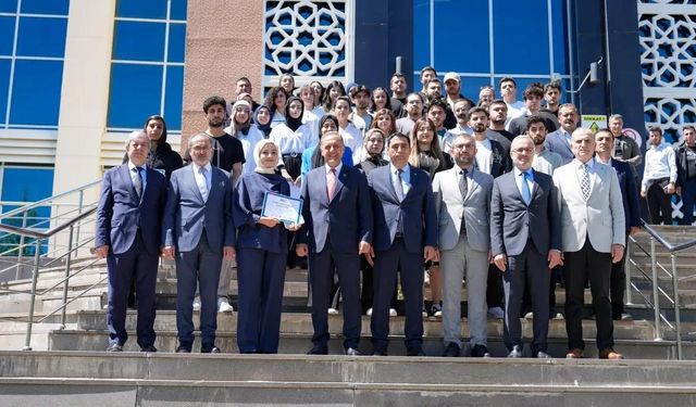 "Siber Vatan" Eğitimi Tamamlandı Kursiyerler Sertifikalarını Aldı