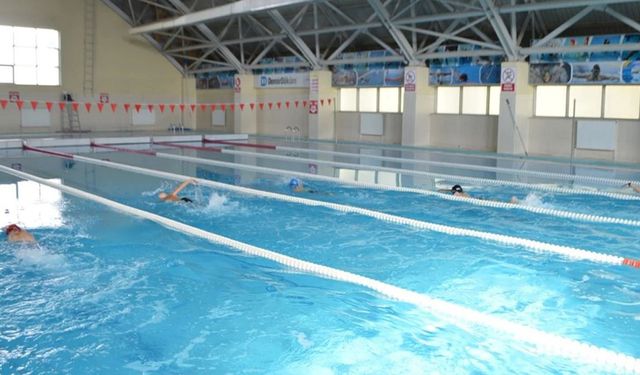 Bingöl'de Yarı Olimpik Havuzdaki Ders Saatleri İptal Edildi