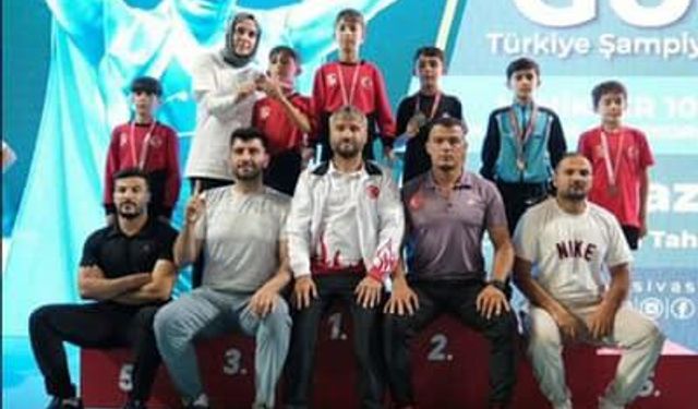 Bingöllü Güreşçi Türkiye Üçüncüsü Oldu