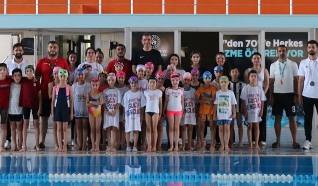 Bingöl'de Yüzme İl Birinciliği Heyecanı