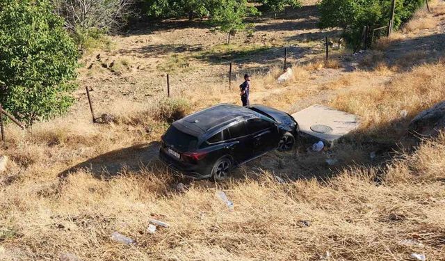 Adıyaman'da Otomobil Şarampole Yuvarlandı: 3 Yaralı