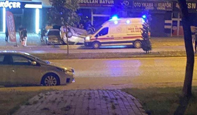 Takla Atan Otomobil Park Halindeki Araçlara Çarptı