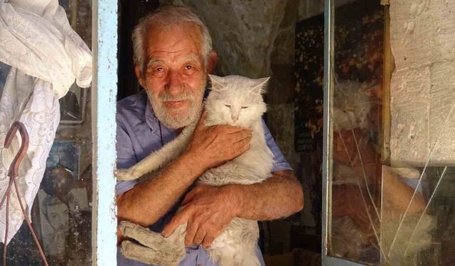 47 Yıllık Sanat Yolculuğu: “Sevenlerim Beni Bırakmadı”