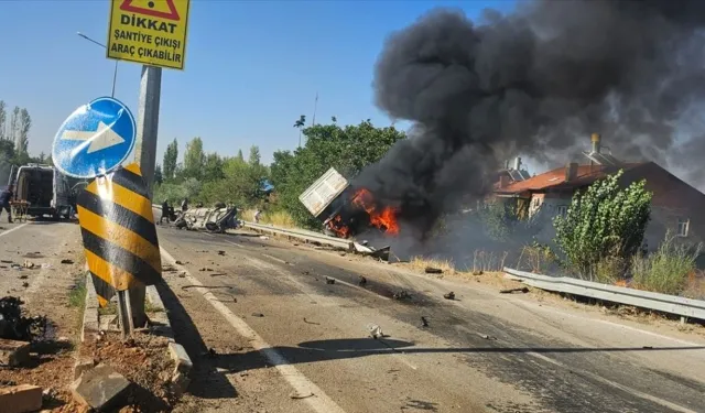 Konya Doğanhisar’da feci kaza: 3 can kaybı