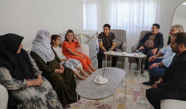 Genç’te Özel Öğrenciye Evinde Ziyaret