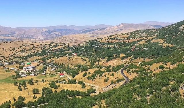 Hasbağlar’da Okul Sorunu: Hülakü Sordu, Bakan Tekin Cevapladı