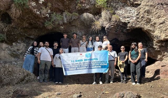 Bingöl'de Turist Rehberliği Öğrencilerinden Zağ Mağaralarına Gezi