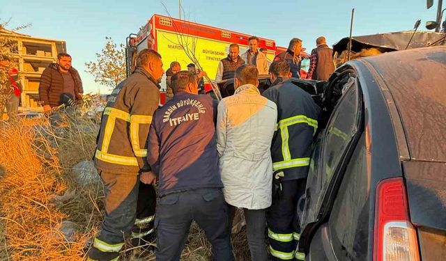 Mardin’de Otomobil Şarampole Yuvarlandı: 3 Yaralı